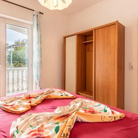 Apartament 2 Bedroom Stunning In Nin