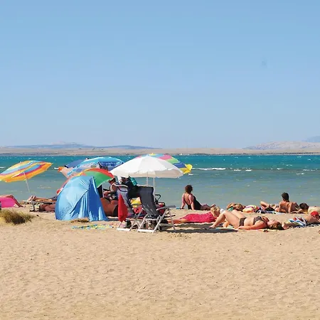 2 Bedroom Stunning In شقة نين