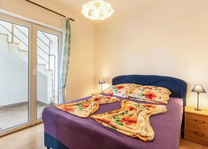 2 Bedroom Stunning In * Nin